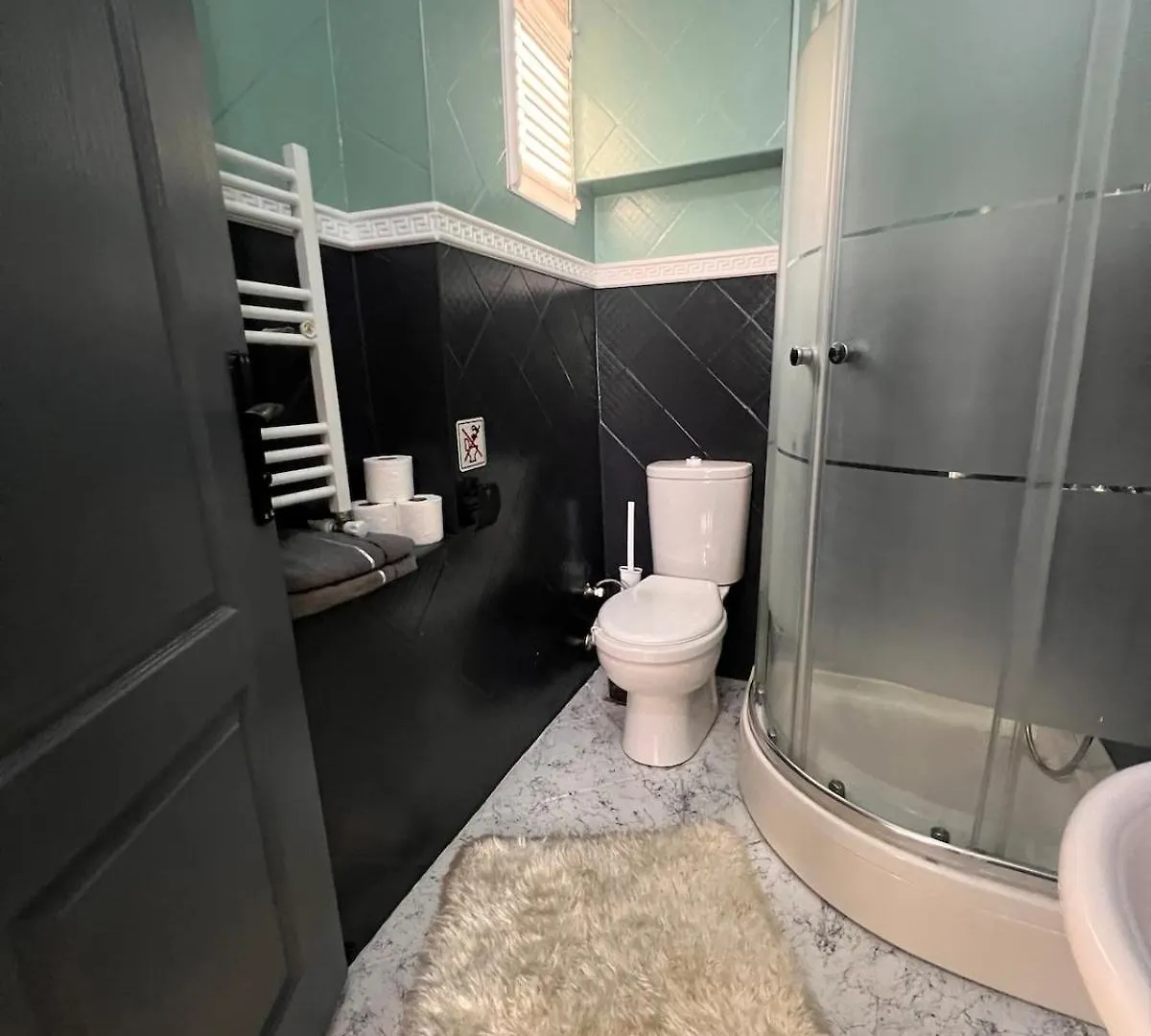 Authentic Flat Close To Istiklal Avenue Istanbul Apartment